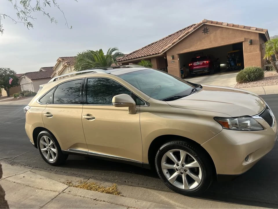 2010 Lexus RX 3rd Gen - Image 4 of 10