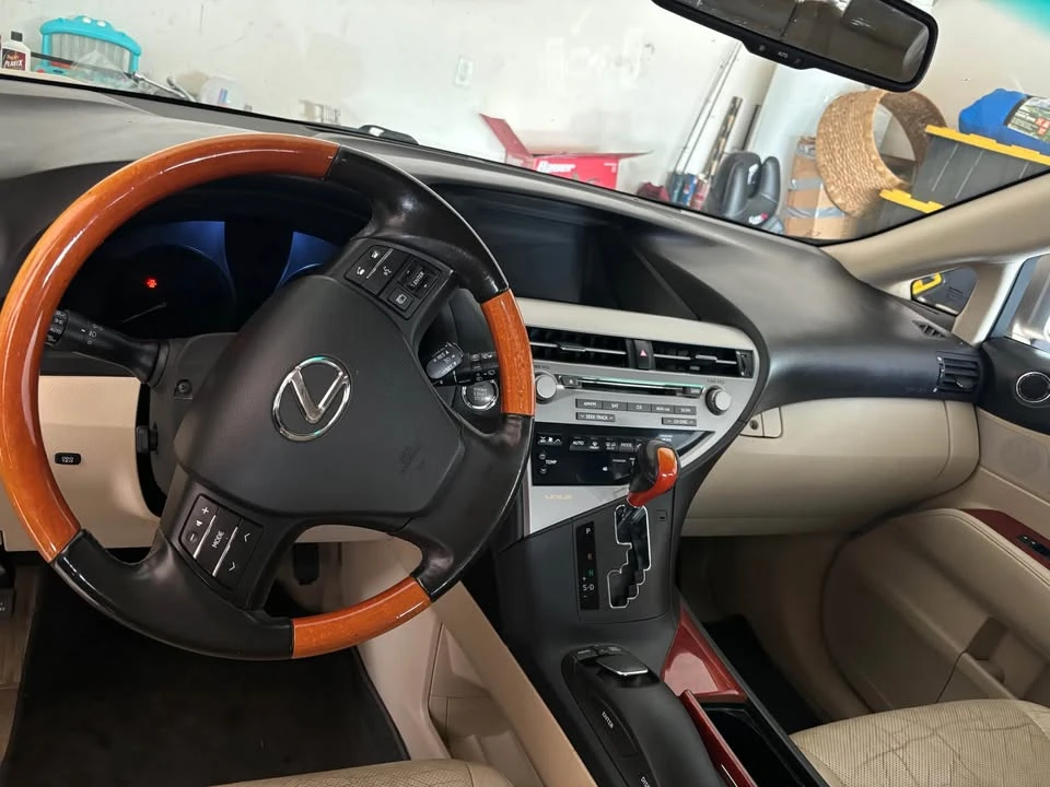 2010 Lexus RX 3rd Gen - Image 8 of 10