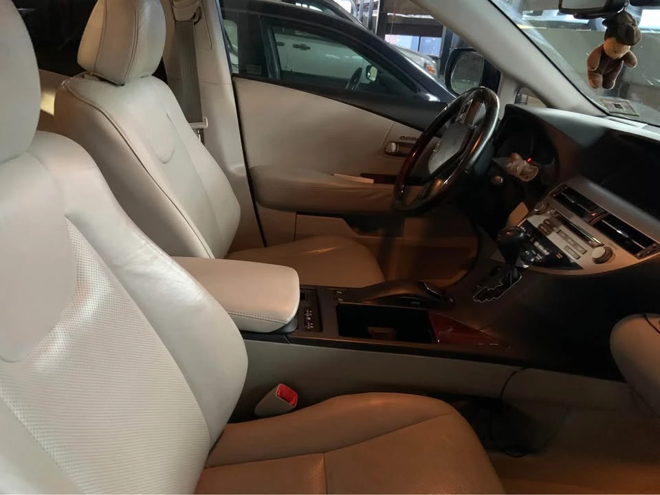 2011 Lexus RX 3rd Gen - Image 6 of 10