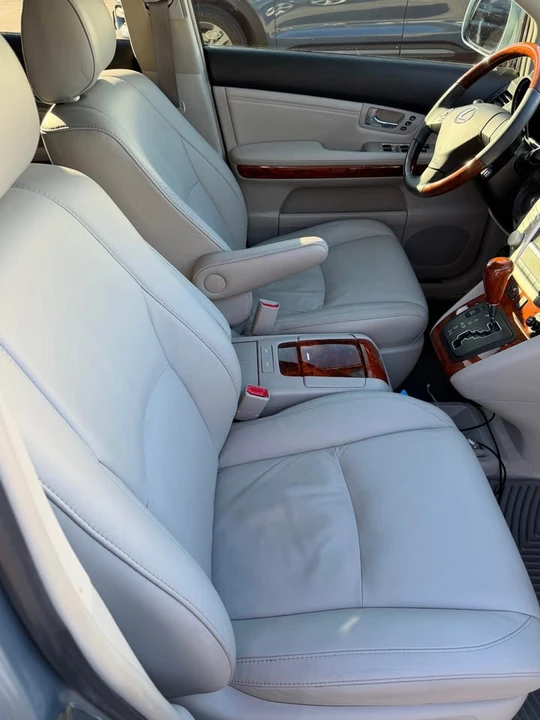 2008 Lexus RX 2nd Gen - Image 6 of 9