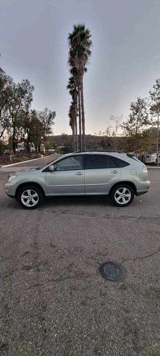 2004 Lexus RX 2nd Gen - Image 2 of 10