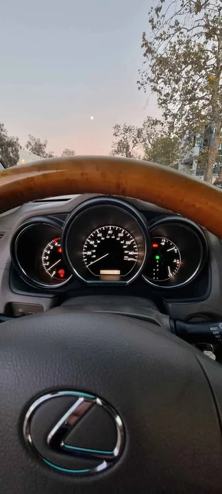 2004 Lexus RX 2nd Gen - Image 9 of 10