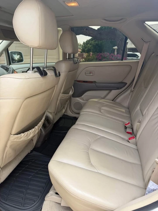 1999 Lexus RX 1st Gen - Image 4 of 10