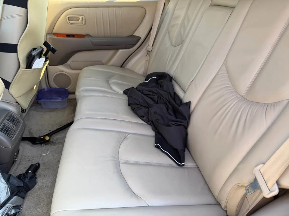 Lexus RX 1st Gen - Image 7 of 10