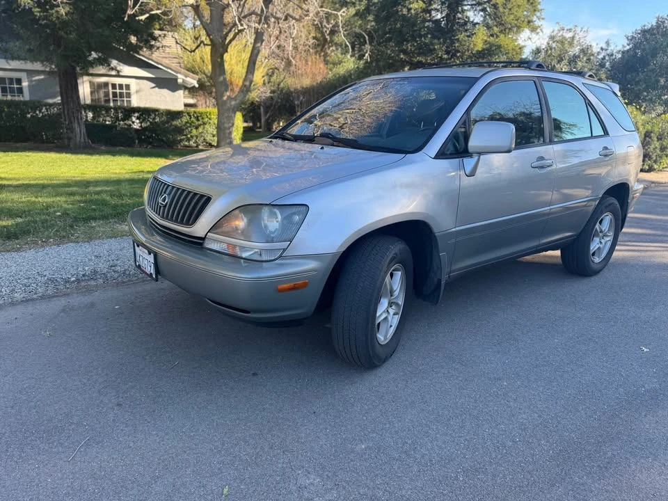 2001 Lexus RX 1st Gen - Image 3 of 9
