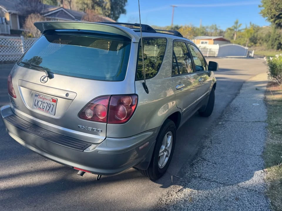 2001 Lexus RX 1st Gen - Image 5 of 9