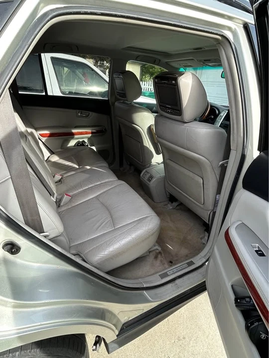 2005 Lexus RX 2nd Gen - Image 5 of 5