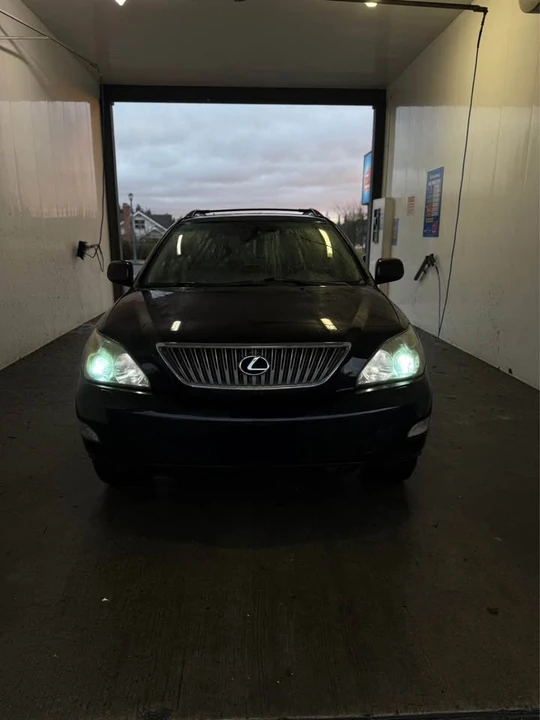 2005 Lexus RX 2nd Gen - Image 3 of 7