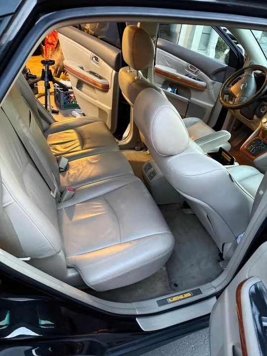 2005 Lexus RX 2nd Gen - Image 6 of 7