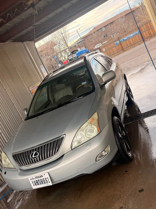 2005 Lexus RX 2nd Gen - Image 8 of 10