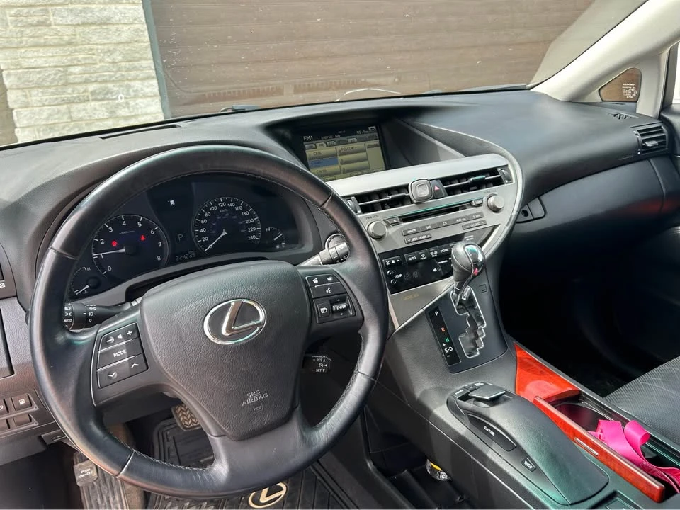 2010 Lexus RX 3rd Gen - Image 5 of 10