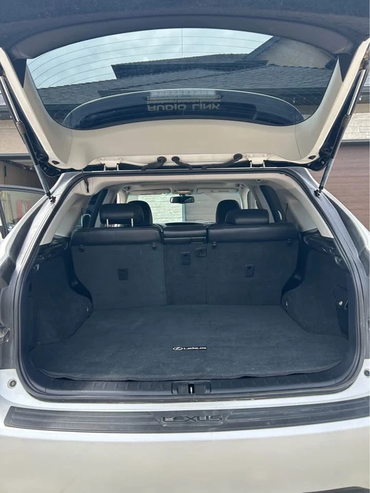 2010 Lexus RX 3rd Gen - Image 9 of 10