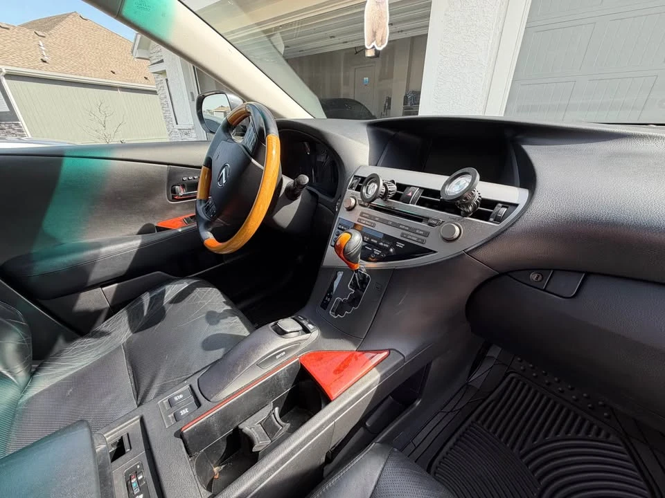2010 Lexus RX 3rd Gen - Image 4 of 7