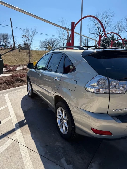 2009 Lexus RX 2nd Gen - Image 2 of 10