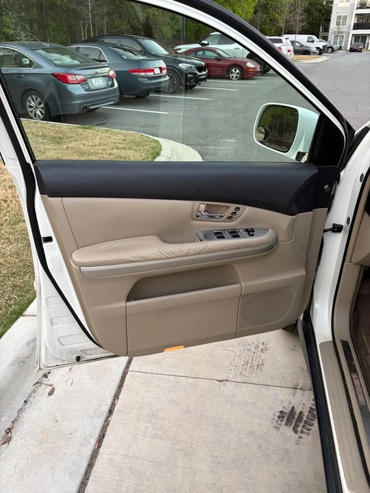 2006 Lexus RX 2nd Gen - Image 9 of 10