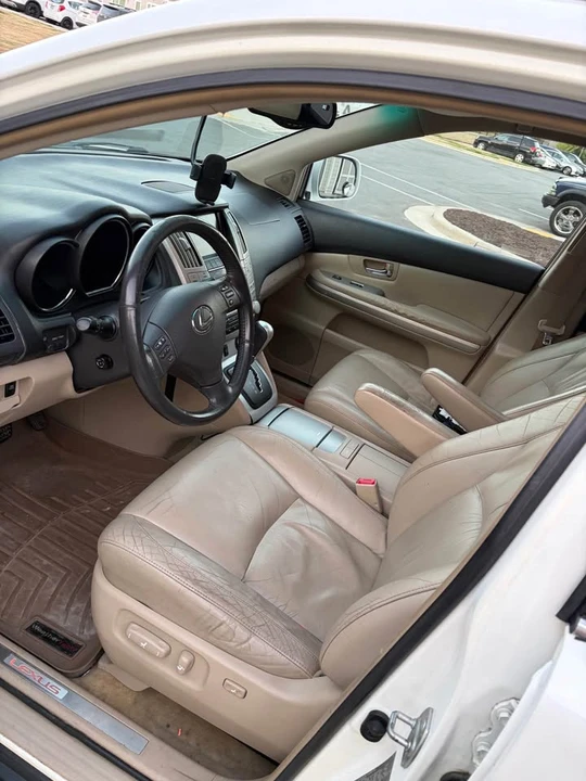 2006 Lexus RX 2nd Gen - Image 5 of 10