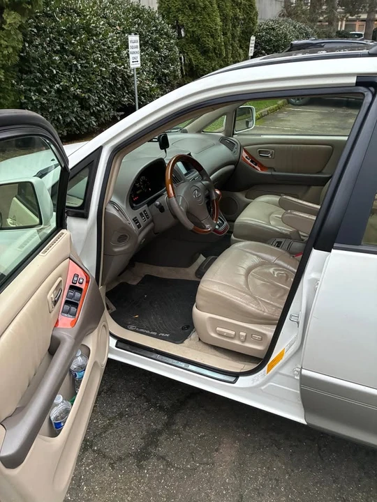 2003 Lexus RX 1st Gen - Image 2 of 8