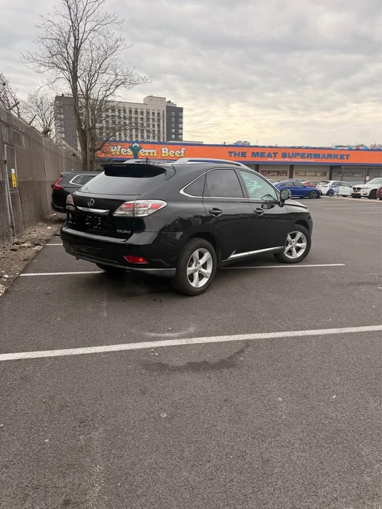 2010 Lexus RX 3rd Gen - Image 5 of 10