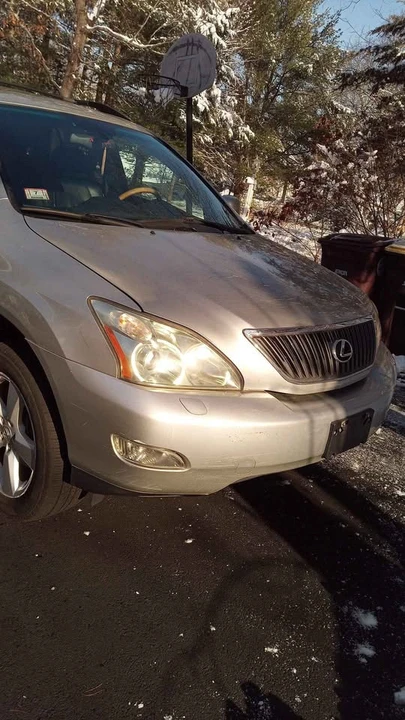 2005 Lexus RX 2nd Gen - Image 2 of 7
