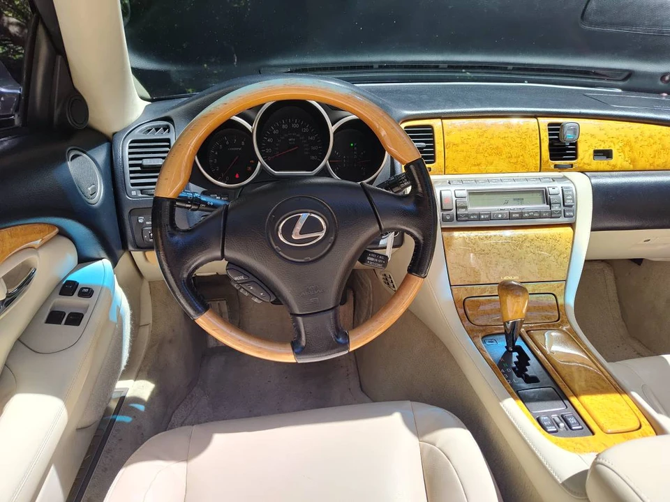 2002 Lexus SC430 - Image 4 of 11