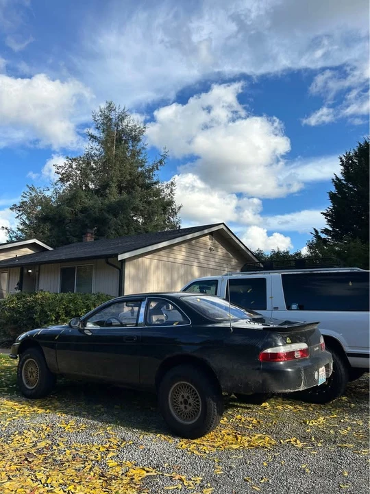 Lexus SC400 - Image 2 of 8