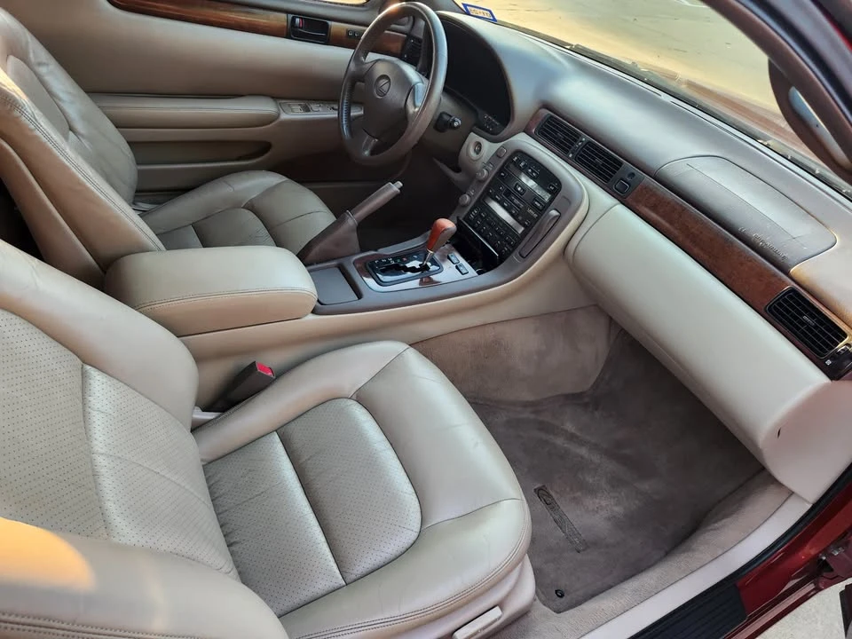 Lexus SC400 - Image 8 of 10