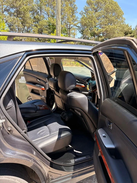 2004 Lexus RX 2nd Gen - Image 3 of 8