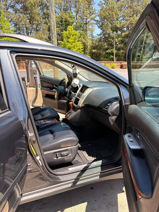 2004 Lexus RX 2nd Gen - Image 4 of 8