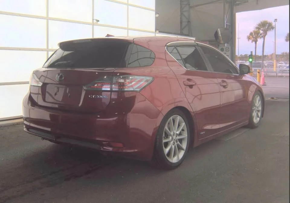 2013 Lexus CT - Image 2 of 4