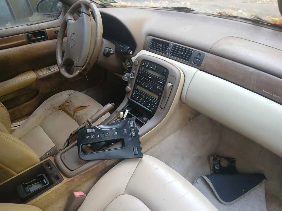 Lexus SC400 - Image 3 of 7