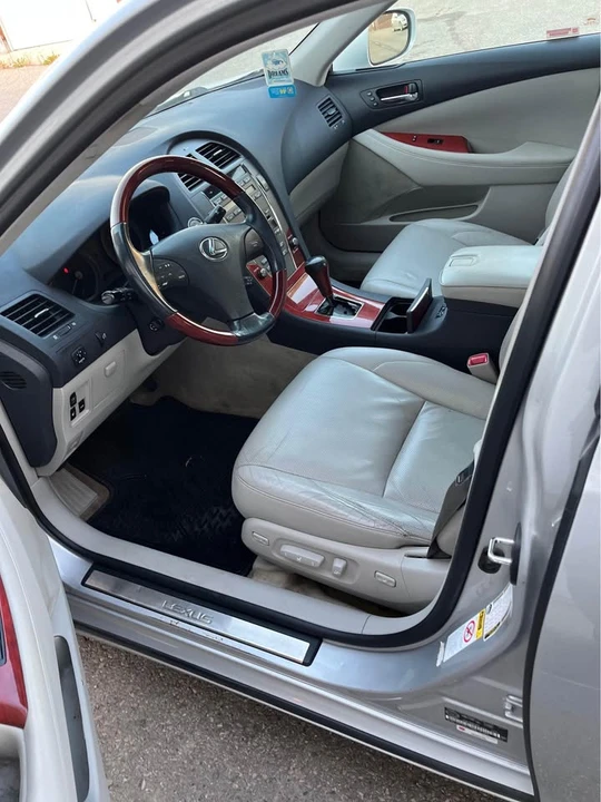 2007 Lexus ES 5th Gen - Image 2 of 7