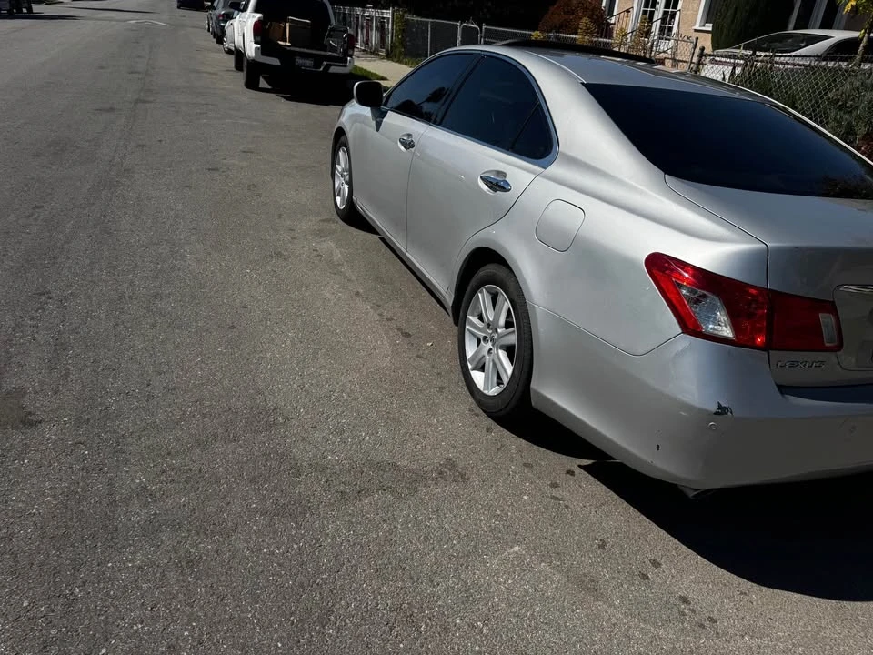 2008 Lexus ES 5th Gen - Image 2 of 5