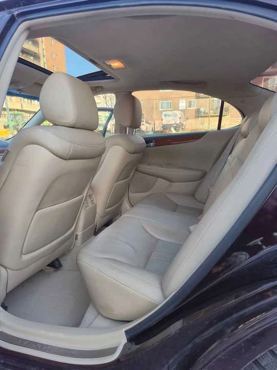 2005 Lexus ES 4th Gen - Image 4 of 10