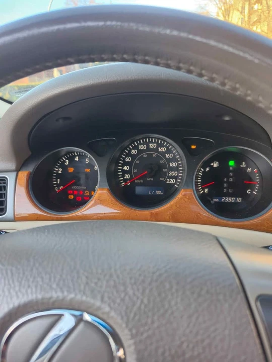 2005 Lexus ES 4th Gen - Image 10 of 10