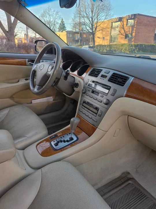 2005 Lexus ES 4th Gen - Image 2 of 10