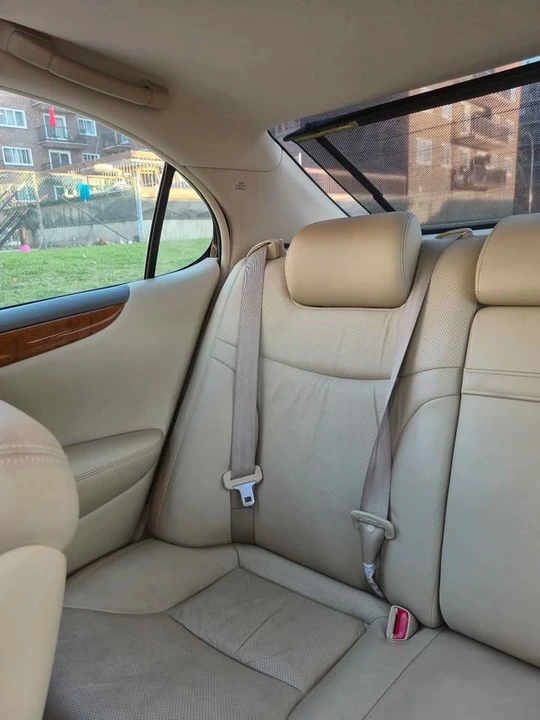 2005 Lexus ES 4th Gen - Image 5 of 10