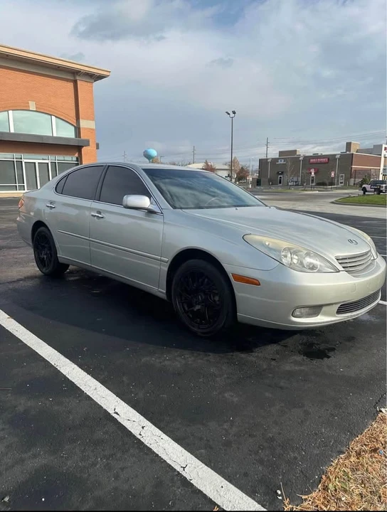 2004 Lexus ES 4th Gen - Image 2 of 6