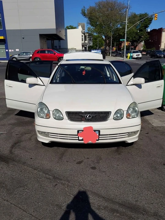 2000 Lexus GS 2nd Gen - Image 5 of 10