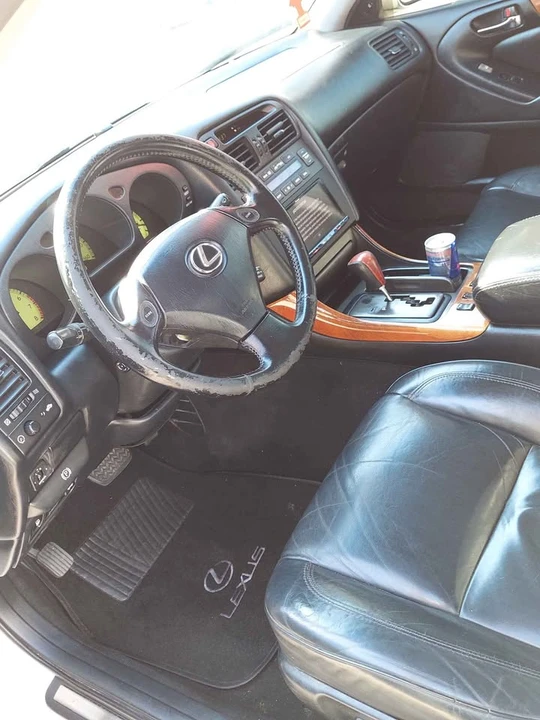 2000 Lexus GS 2nd Gen - Image 10 of 10