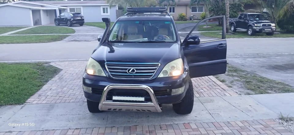 2003 Lexus GX 1st Gen - Image 10 of 10