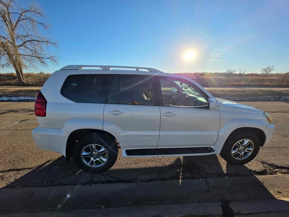 2004 Lexus GX 1st Gen - Image 6 of 7