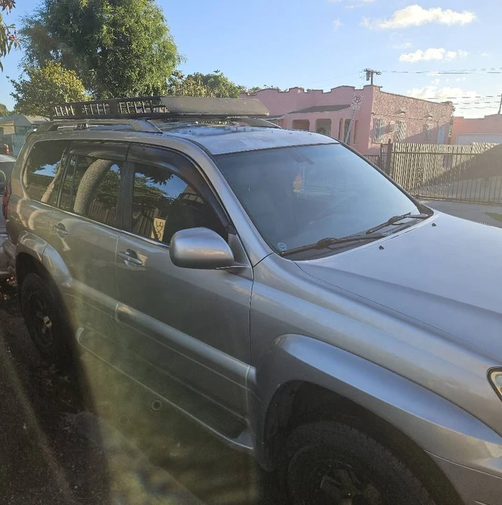 2004 Lexus GX 1st Gen - Image 6 of 7