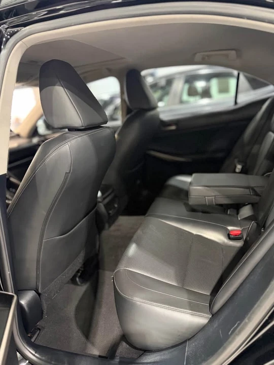 2017 Lexus IS 3rd Gen - Image 5 of 8