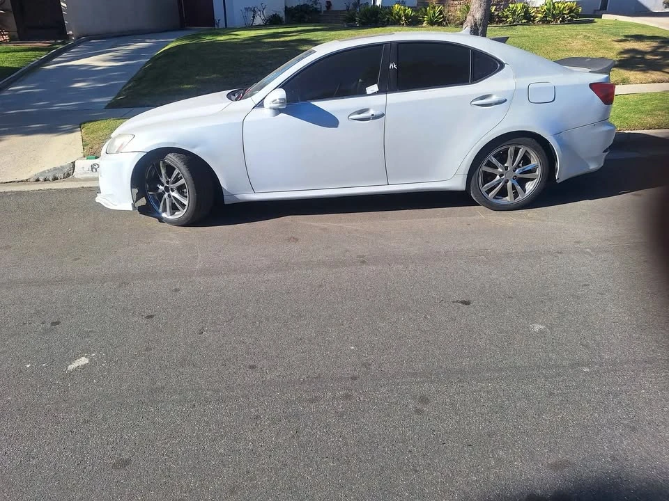 2009 Lexus IS 2nd Gen - Image 3 of 4