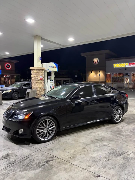 2006 Lexus IS 2nd Gen - Image 2 of 6
