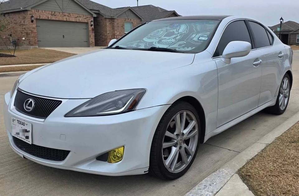 2007 Lexus IS 2nd Gen - Image 2 of 10