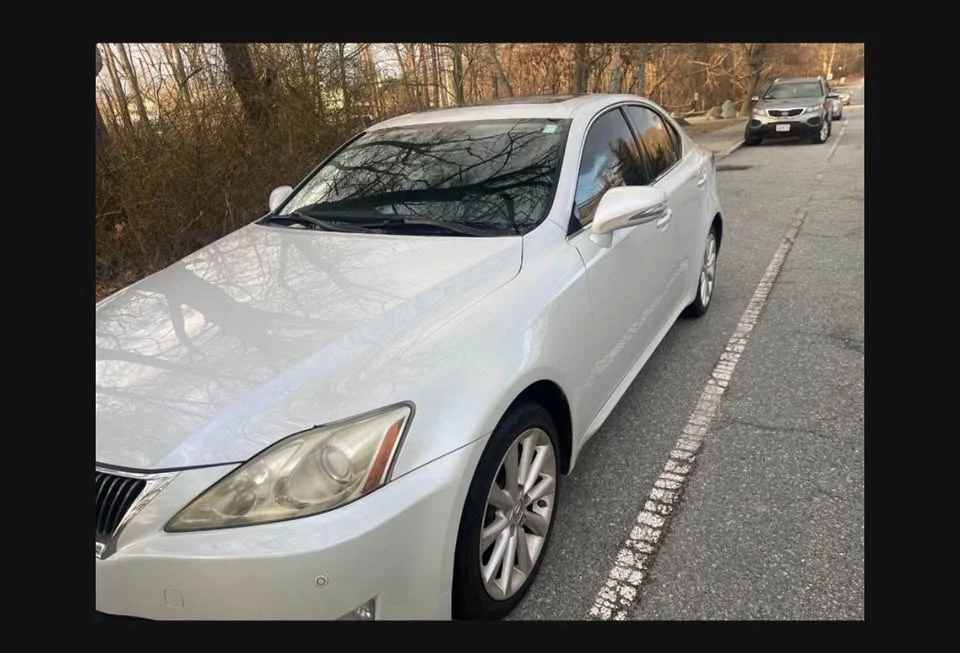 2009 Lexus IS 2nd Gen - Image 4 of 5