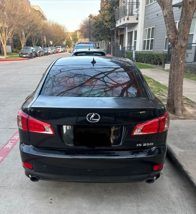 2011 Lexus IS 2nd Gen - Image 4 of 8