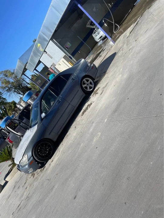 2004 Lexus IS 1st Gen - Image 2 of 9