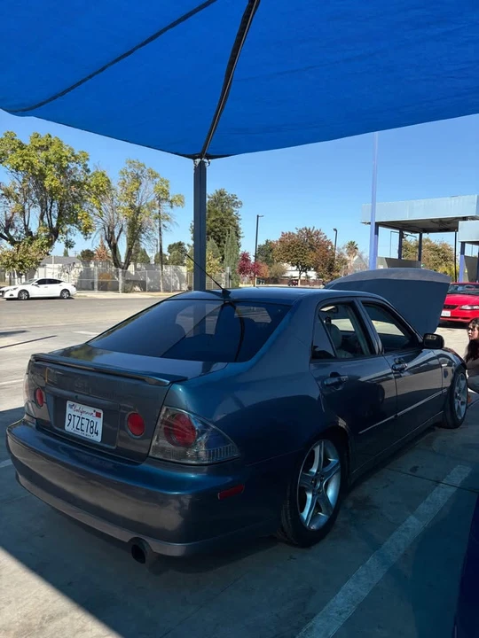 2004 Lexus IS 1st Gen - Image 4 of 9